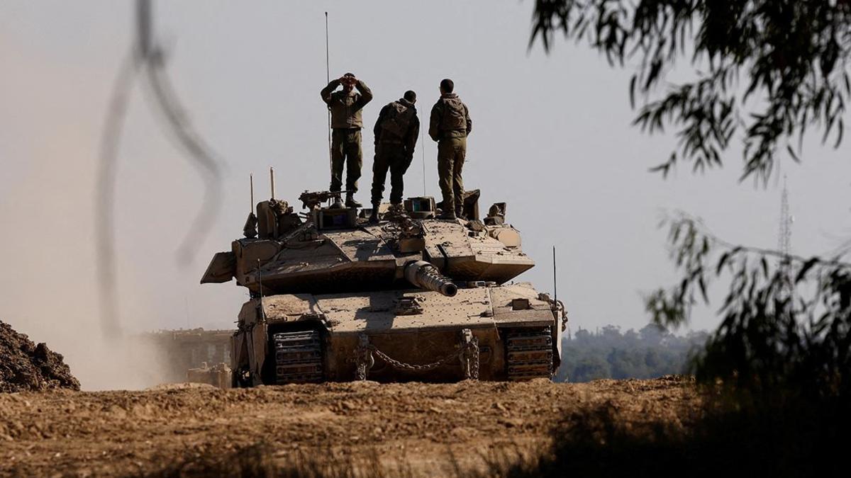 Израильская армия начала ограниченную сухопутную операцию на юге Ливана