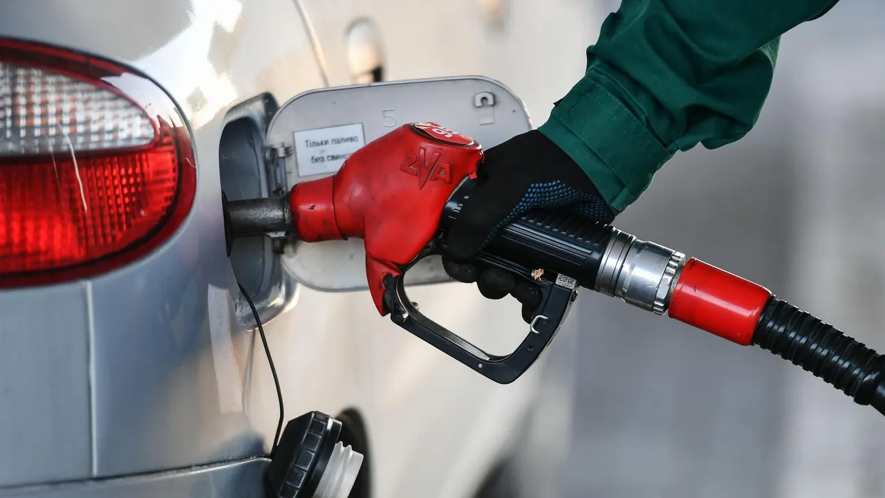 It was revealed that gasoline was underfilled at one of the gas stations in Bukhara